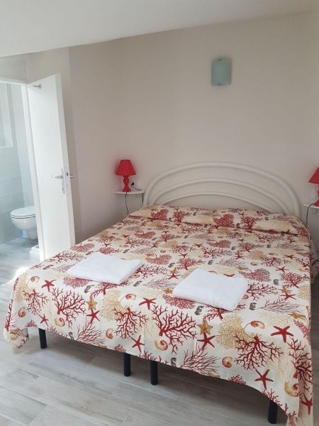 foto 6 Alquiler vacacional entre particulares Principina a Mare appartement   dormitorio 2