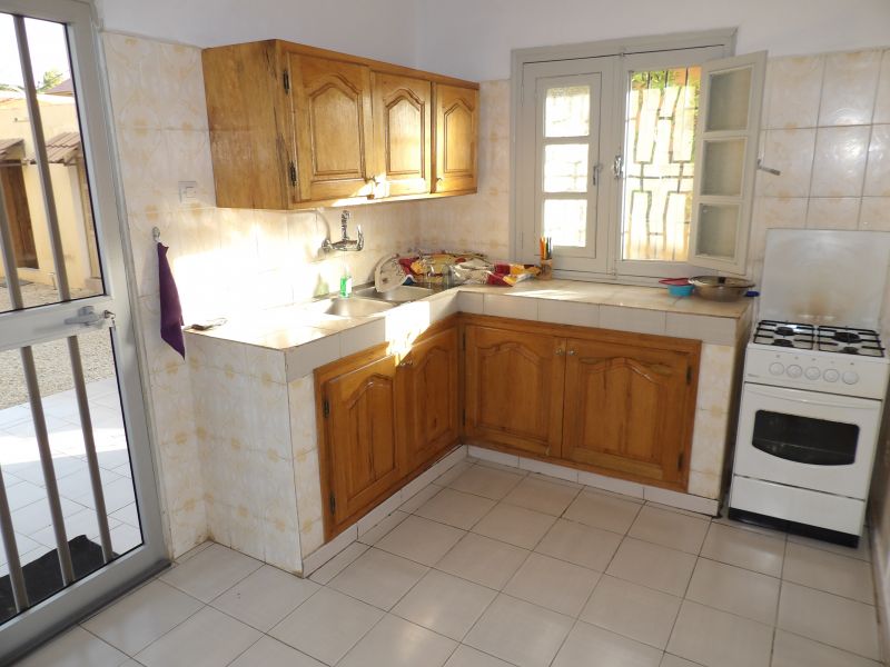 foto 4 Alquiler vacacional entre particulares Saly appartement   Cocina americana