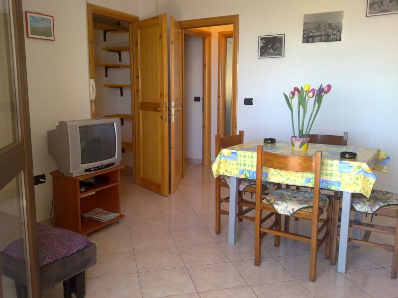 foto 2 Alquiler vacacional entre particulares Cala Gonone appartement Cerdea Nuoro (provincia de) Sala de estar