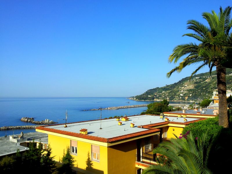 foto 0 Alquiler vacacional entre particulares Ospedaletti appartement Liguria Imperia (provincia de) Vistas desde la terraza