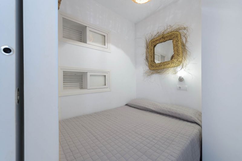 foto 4 Alquiler vacacional entre particulares Cala Tarida appartement Baleares Ibiza dormitorio 1