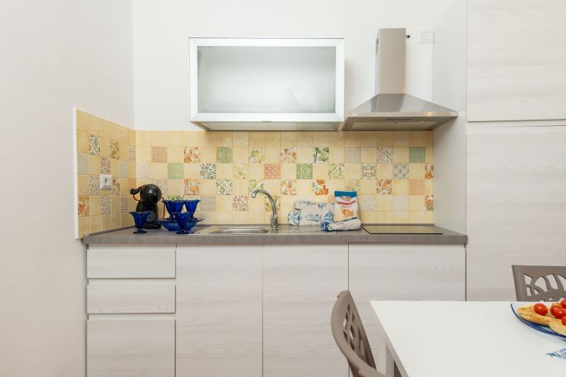 foto 5 Alquiler vacacional entre particulares Alliste appartement   Kitchenette 1