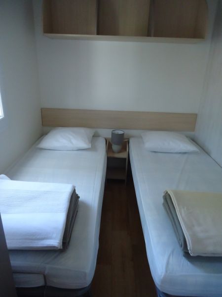 foto 4 Alquiler vacacional entre particulares Dolus d'Olron mobilhome Poitou-Charentes Charente-Maritime dormitorio 2