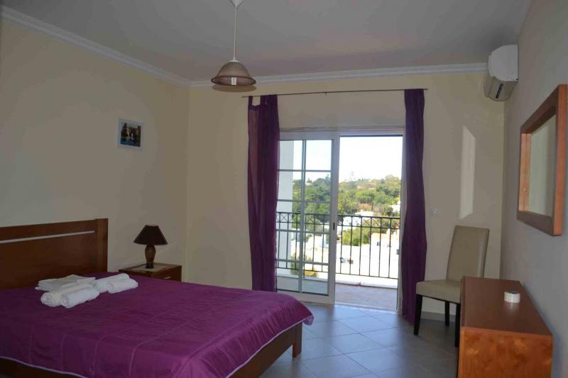 foto 4 Alquiler vacacional entre particulares Carvoeiro appartement Algarve  dormitorio 1