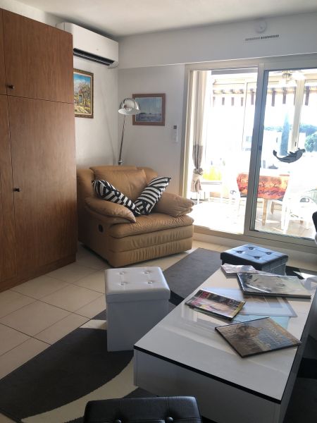 foto 6 Alquiler vacacional entre particulares La Londe-les-Maures appartement Provenza-Alpes-Costa Azul Var Sala de estar