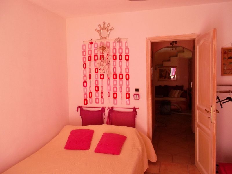 foto 7 Alquiler vacacional entre particulares Cassis villa Provenza-Alpes-Costa Azul Bocas del Rdano dormitorio 3