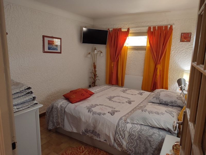 foto 4 Alquiler vacacional entre particulares Entrecasteaux maison Provenza-Alpes-Costa Azul Var dormitorio 1