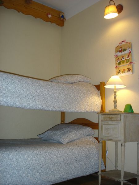 foto 14 Alquiler vacacional entre particulares Montgenvre maison Provenza-Alpes-Costa Azul Altos Alpes Dormitorio abierto