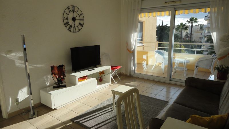 foto 3 Alquiler vacacional entre particulares Frjus appartement Provenza-Alpes-Costa Azul Var Sala de estar