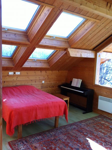 foto 5 Alquiler vacacional entre particulares Embrun chalet Provenza-Alpes-Costa Azul Altos Alpes dormitorio 1