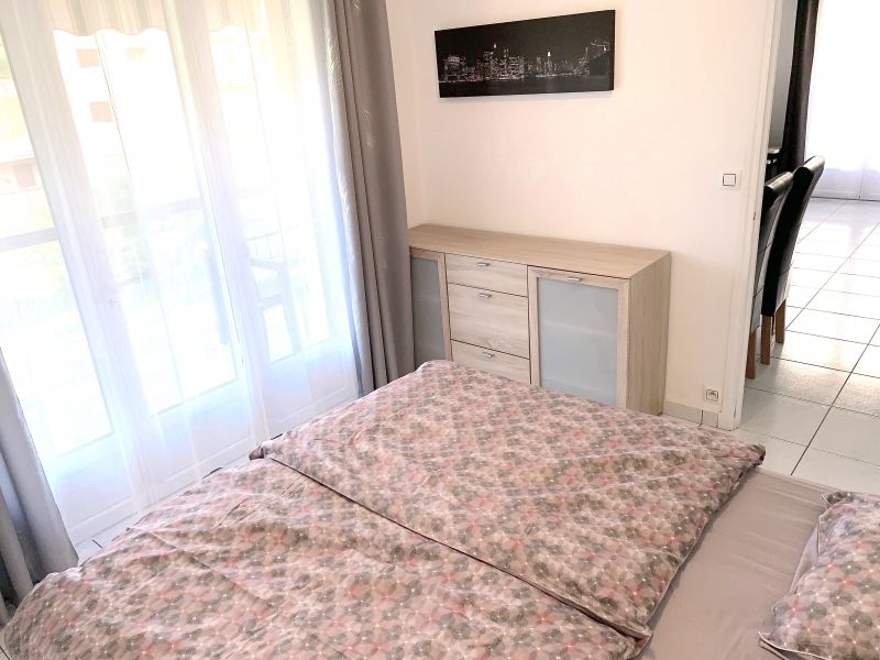 foto 5 Alquiler vacacional entre particulares Roquebrune Cap Martin appartement Provenza-Alpes-Costa Azul Alpes Martimos dormitorio 1