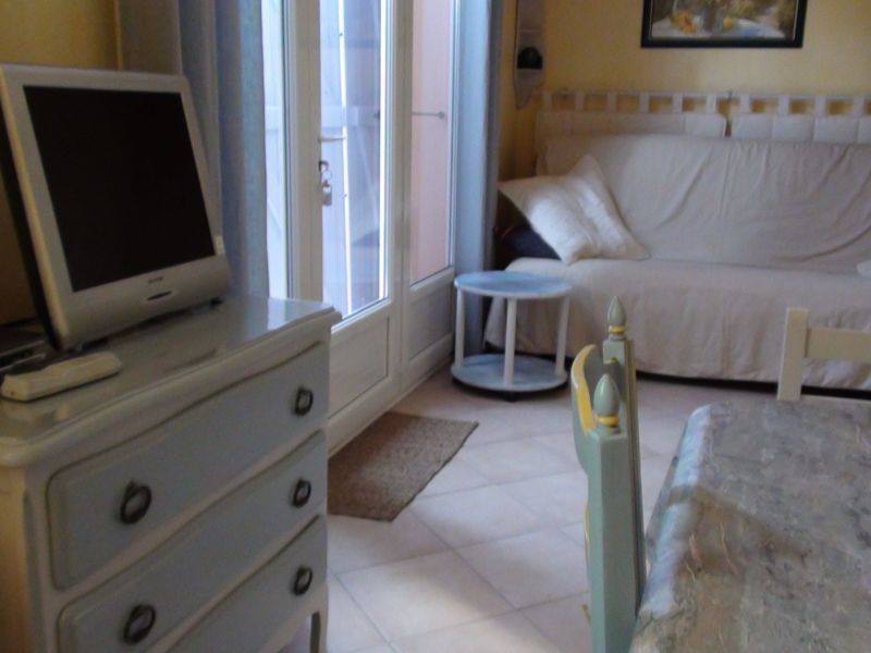 foto 9 Alquiler vacacional entre particulares Cavalaire-sur-Mer appartement Provenza-Alpes-Costa Azul Var Sala de estar