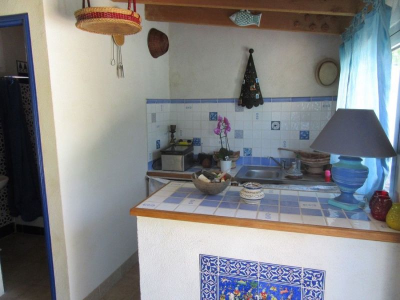 foto 7 Alquiler vacacional entre particulares Avin villa Provenza-Alpes-Costa Azul Vaucluse Cocina de verano