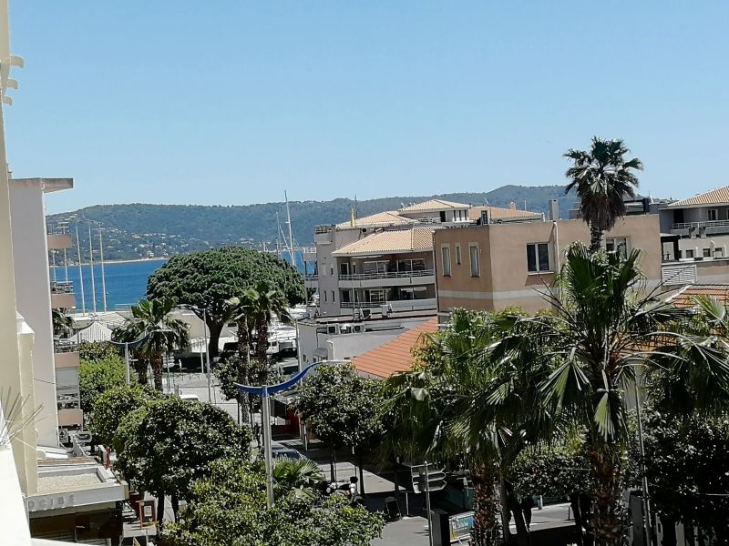 foto 1 Alquiler vacacional entre particulares Cavalaire-sur-Mer studio Provenza-Alpes-Costa Azul Var Vistas desde el balcn