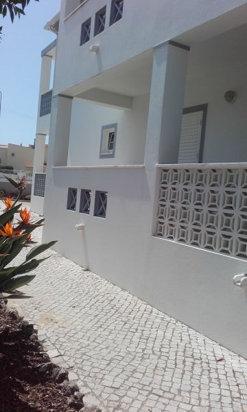 foto 8 Alquiler vacacional entre particulares Olhos de Agua appartement Algarve  Entrada