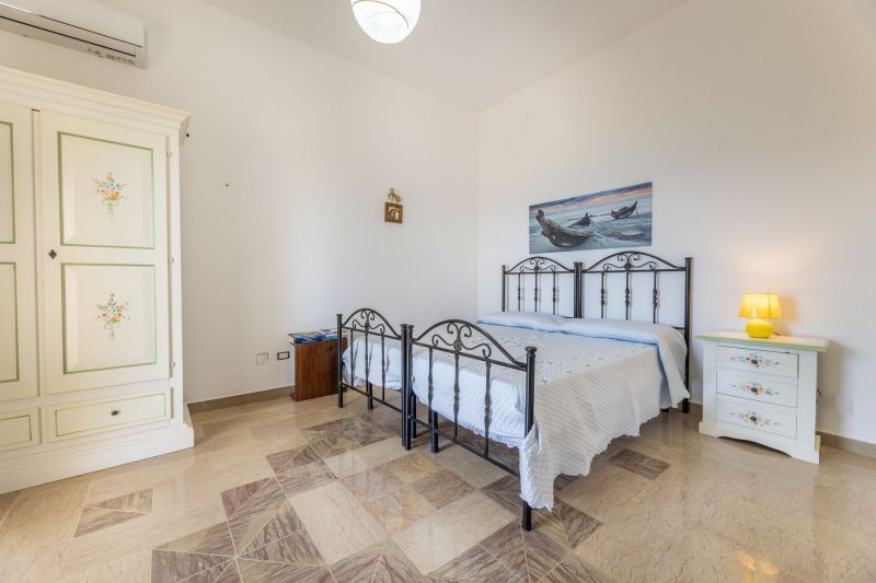 foto 12 Alquiler vacacional entre particulares Torre Suda villa Apulia Lecce (provincia de) dormitorio 1