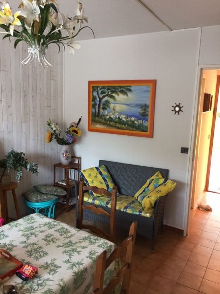 foto 4 Alquiler vacacional entre particulares Bormes Les Mimosas appartement Provenza-Alpes-Costa Azul Var Sala de estar