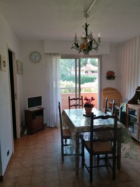 foto 5 Alquiler vacacional entre particulares Bormes Les Mimosas appartement Provenza-Alpes-Costa Azul Var Sala de estar