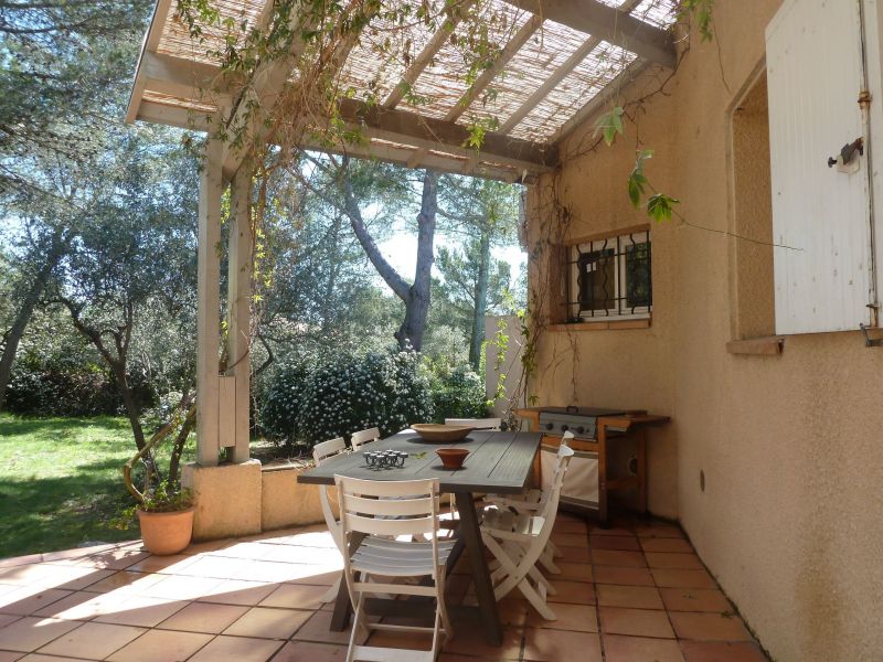 foto 14 Alquiler vacacional entre particulares Nmes villa Languedoc-Roselln Gard Vistas desde la terraza