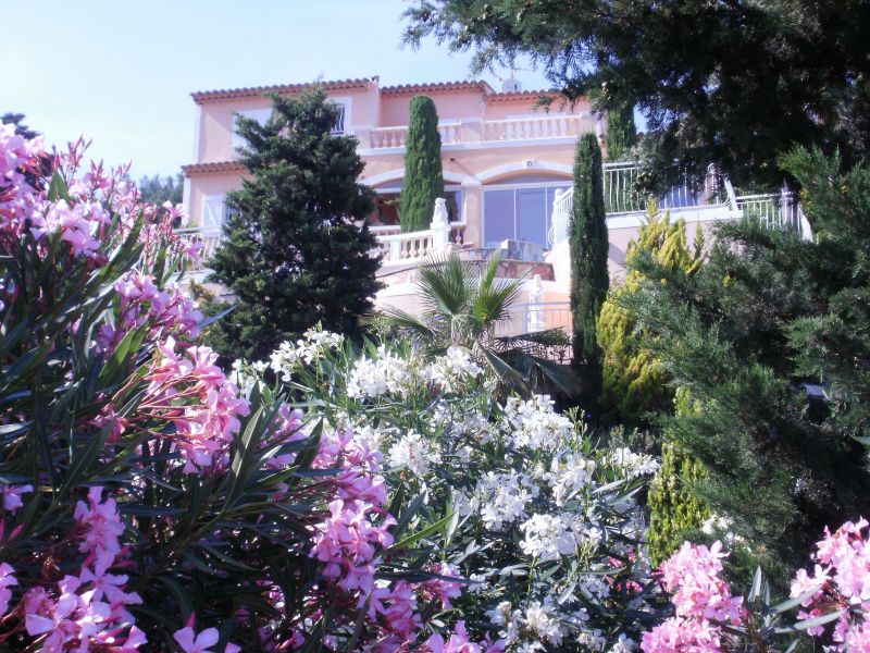 foto 5 Alquiler vacacional entre particulares Les Issambres appartement Provenza-Alpes-Costa Azul Var Vistas desde la terraza