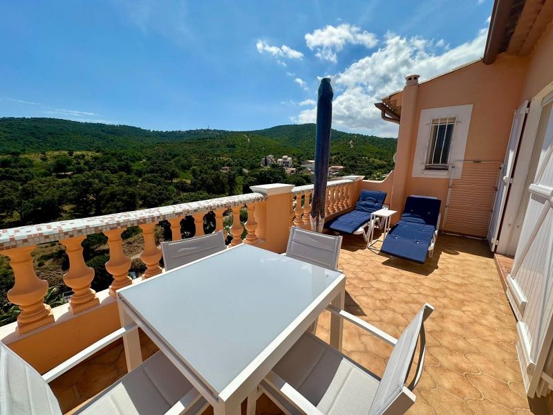 foto 7 Alquiler vacacional entre particulares Les Issambres appartement Provenza-Alpes-Costa Azul Var Vistas desde la terraza