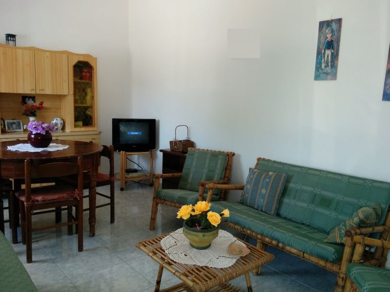 foto 2 Alquiler vacacional entre particulares San Foca appartement Apulia Lecce (provincia de) Sala de estar