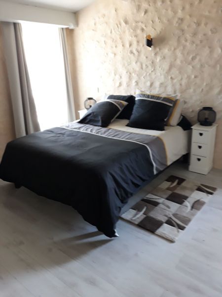 foto 7 Alquiler vacacional entre particulares Les Salles sur Verdon maison Provenza-Alpes-Costa Azul Var dormitorio