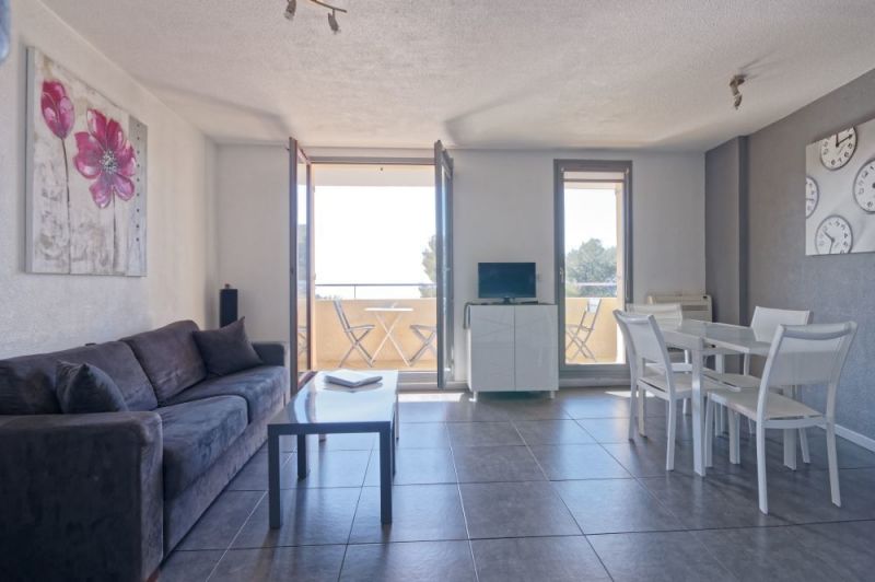 foto 6 Alquiler vacacional entre particulares Sanary-sur-Mer appartement Provenza-Alpes-Costa Azul Var Sala de estar