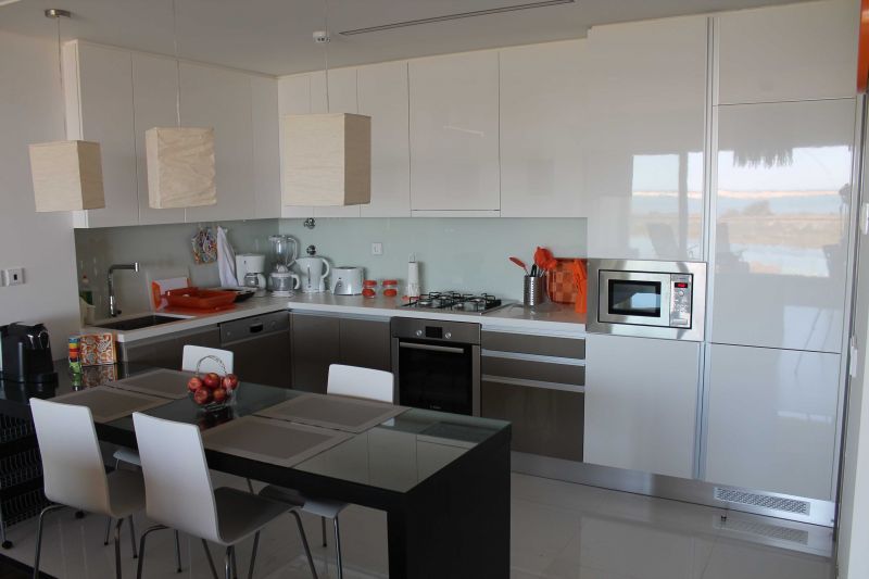 foto 4 Alquiler vacacional entre particulares Olho appartement Algarve  Cocina americana