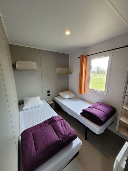 foto 5 Alquiler vacacional entre particulares Damgan mobilhome Bretaa Morbihan dormitorio 2