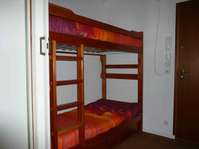 foto 5 Alquiler vacacional entre particulares Serre Chevalier studio Provenza-Alpes-Costa Azul Altos Alpes Dormitorio abierto