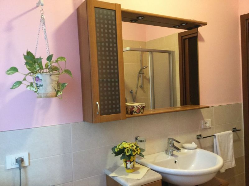 foto 10 Alquiler vacacional entre particulares Peschiera del Garda appartement Vneto Verona (provincia de)