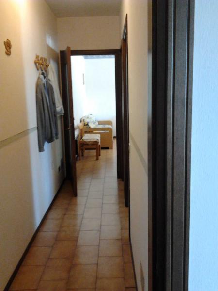 foto 4 Alquiler vacacional entre particulares Marina di Massa appartement Toscana  Pasillo