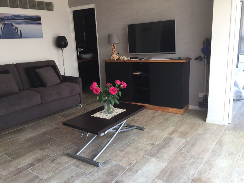 foto 1 Alquiler vacacional entre particulares Le Lavandou appartement Provenza-Alpes-Costa Azul Var Sala de estar