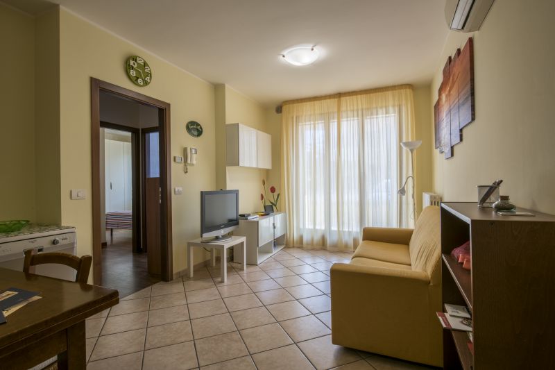foto 4 Alquiler vacacional entre particulares Marotta appartement Marcas Pesaro Urbino (provincia de) Sala de estar