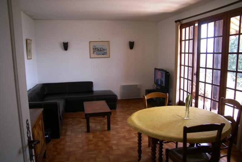 foto 4 Alquiler vacacional entre particulares Roquebrune sur Argens villa Provenza-Alpes-Costa Azul Var Sala de estar